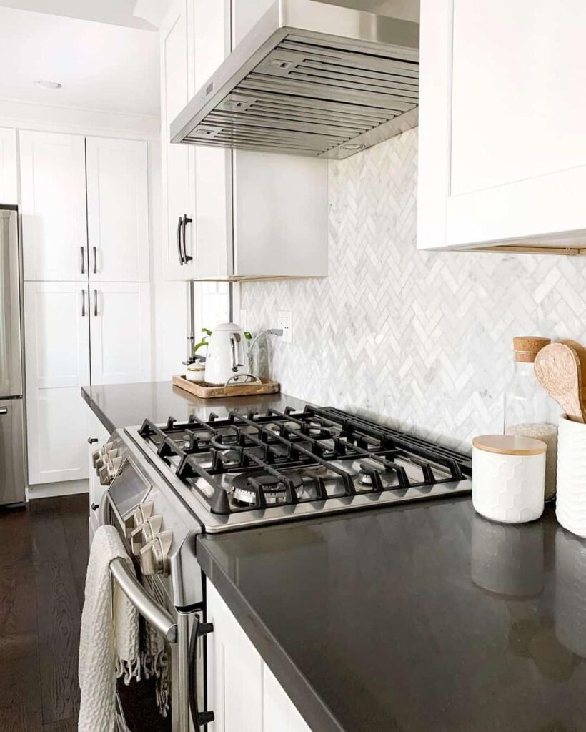 30 Beautiful Herringbone Backsplashes for Your Kitchen -Architectural ...